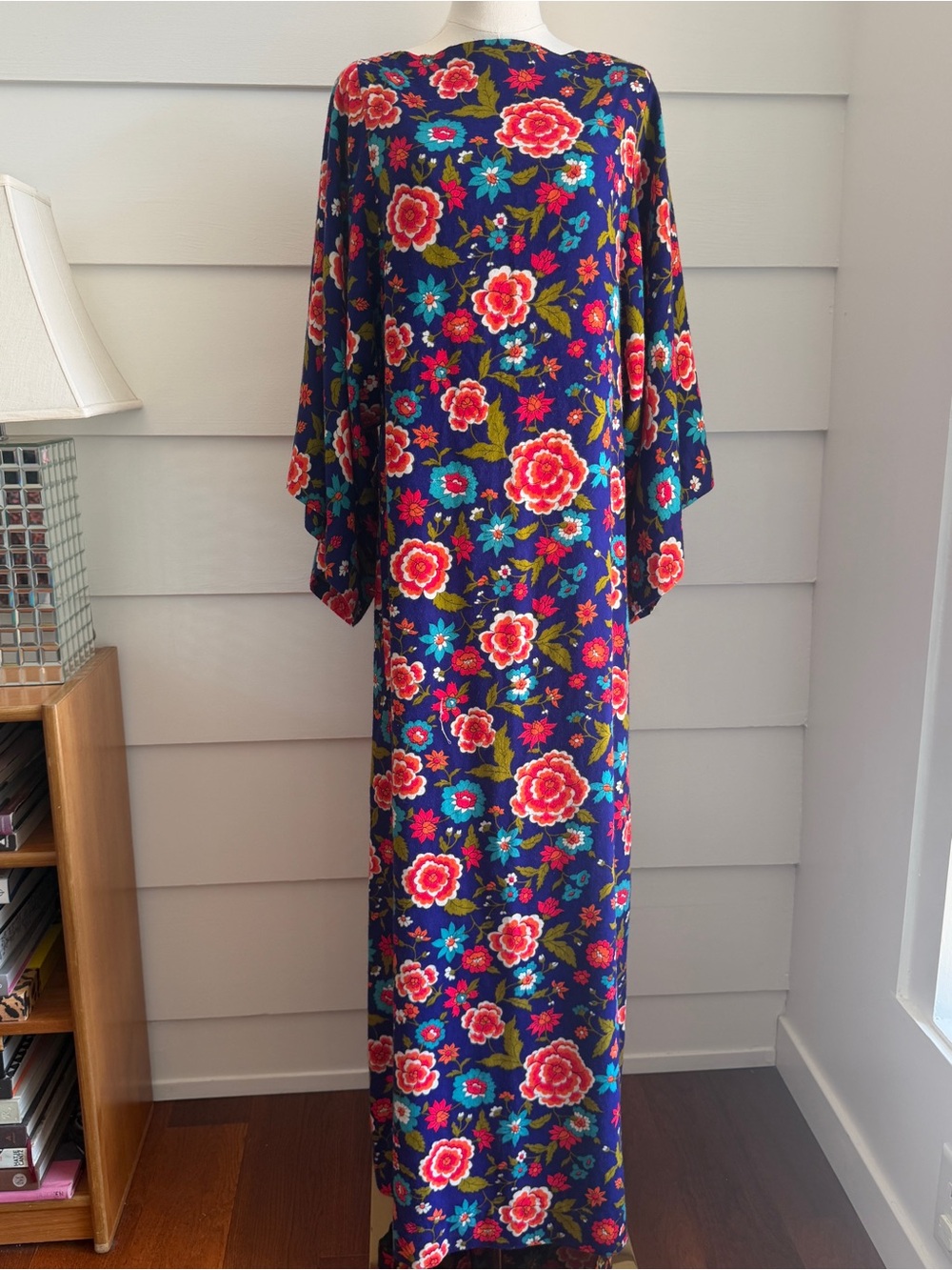 Vintage 1970s Floral Print Kaftan Gown Retro Kimono Angel Sleeve Maxi Dress
